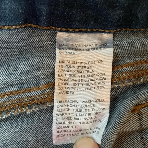 Chico’s Pull On Slim Boot Cut Mid Rise Jeans.  Size 8R - Picture 5 of 5